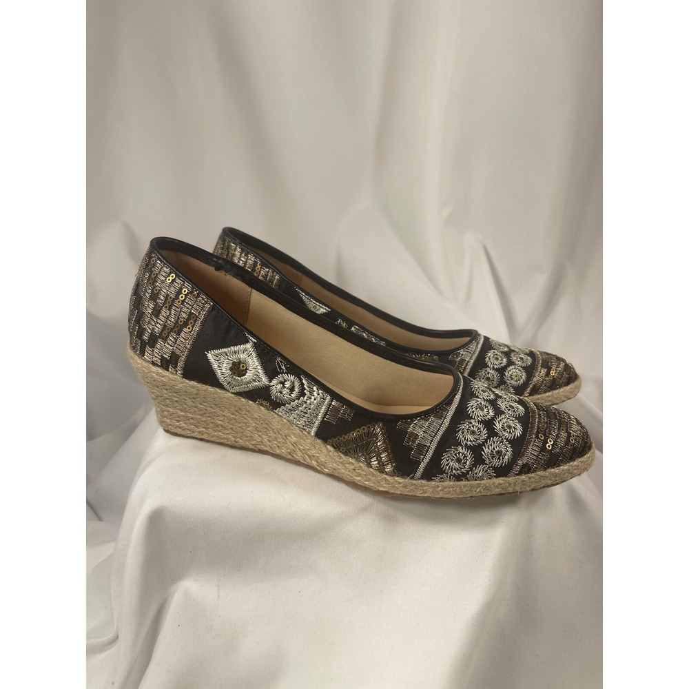 Beacon Fashion and Fit metallic embroidered Wedge Espadrille  Women's  8 Narrow